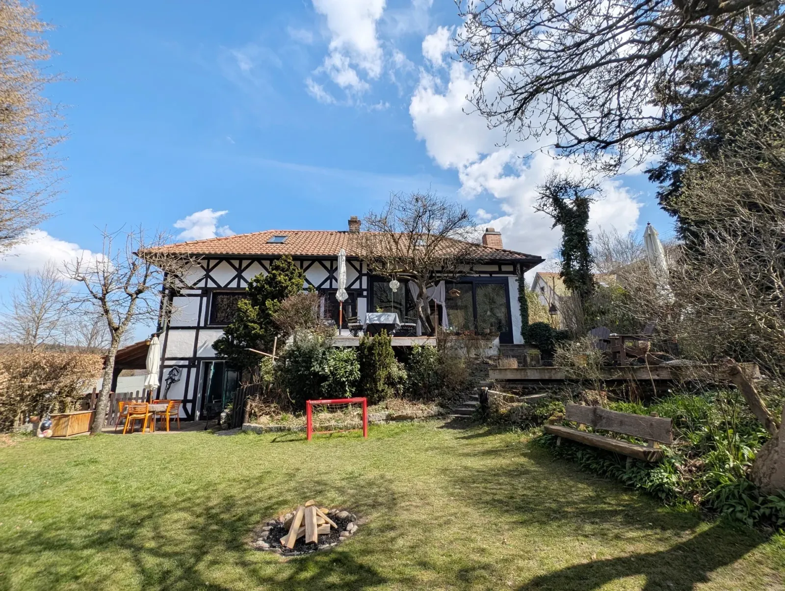 Stilvolles Einfamilienhaus in ruhiger Lage nahe Uniklinik Augsburg - Bild 2